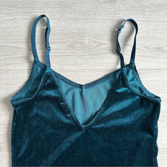 Garage Velvet Cami - Picture 4 of 4